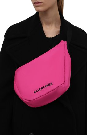 Женская сумка wheel BALENCIAGA розового цвета по цене 54450 руб., арт. 655009/H859X | Фото 2 Женская сумка wheel BALENCIAGA розового цвета, арт. 655009/H859X | Фото 2 (Материал: Текстиль; Размер: large; Сумки-технические: Сумки top-handle)