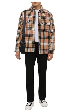 Мужская утепленная куртка-рубашка BURBERRY бежевого цвета, арт. 8043839 | Фото 2 (Материал внешний: Шерсть; Материал подклада: Синтетический материал; Рукава: Длинные; Стили: Кэжуэл; Длина (верхняя одежда): Короткие; Мужское Кросс-КТ: утепленные куртки; Кросс-КТ: Куртка)