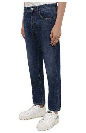 Мужские джинсы KENZO темно-синего цвета, арт. FB65DP2002FA | Фото 3 (Силуэт М (брюки): Прямые; Кросс-КТ: Деним; Длина (брюки, джинсы): Стандартные; Материал внешний: Хлопок; Детали: Потертости; Стили: Кэжуэл)