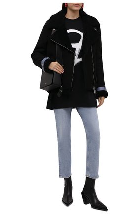 Женская дубленка из овчины OFF-WHITE черного цвета по цене 247000 руб., арт. 0WJA054F21LEA001 | Фото 2 Женская дубленка из овчины OFF-WHITE черного цвета, арт. 0WJA054F21LEA001 | Фото 2 (Материал внешний: Натуральный мех; Рукава: Длинные; Длина (верхняя одежда): Короткие; Стили: Гламурный; Женское Кросс-КТ: Мех)