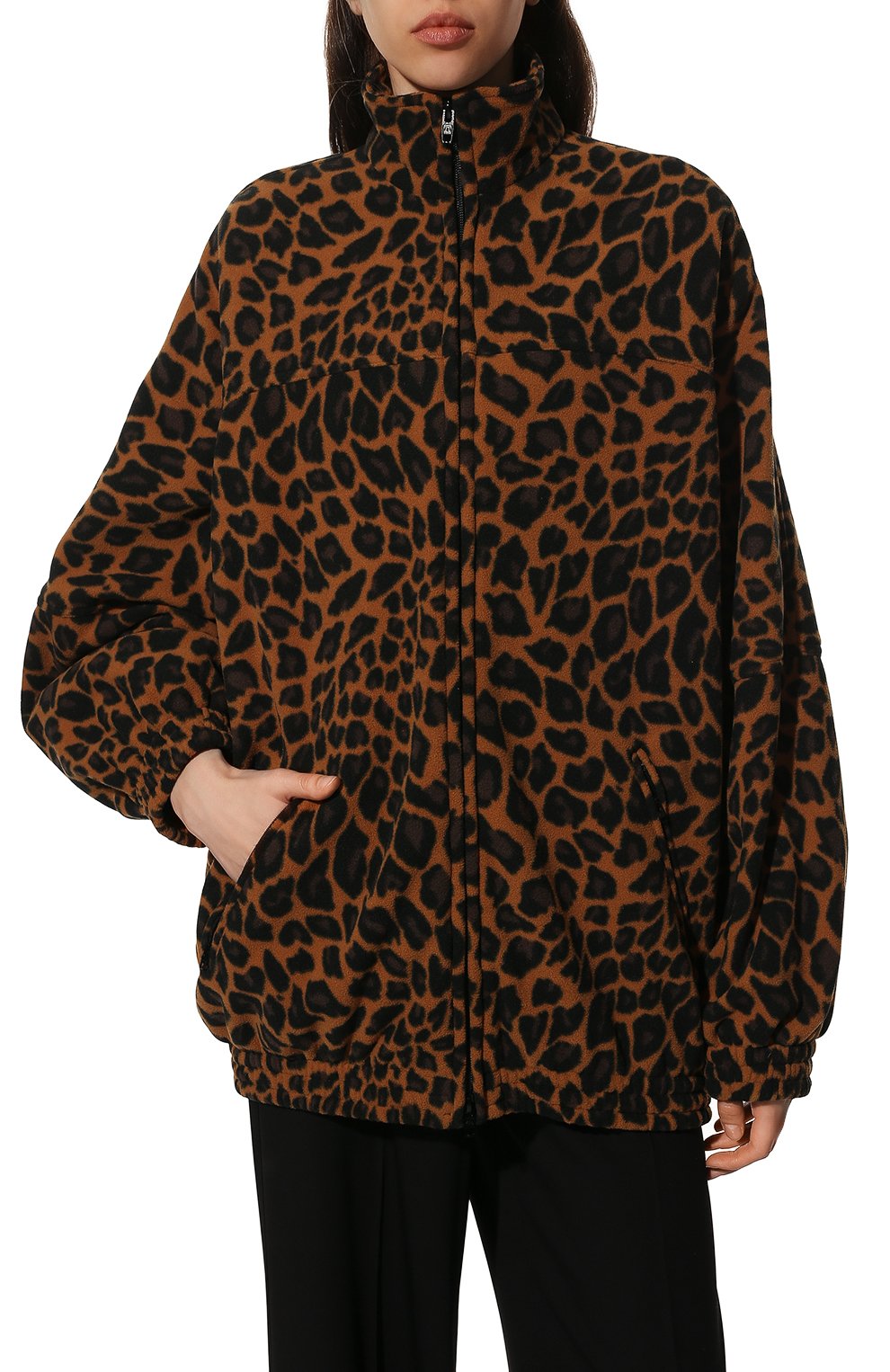 Женская куртка BALENCIAGA леопардового цвета, арт. 678409/TLLG8 | Фото 3 (Кросс-КТ: Куртка; Рукава: Длинные; Длина (верхняя одежда): До середины бедра; Материал внешний: Синтетический материал; Стили: Спорт-шик; Материал подклада: Синтетический материал)