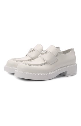 Женские кожаные лоферы PRADA белого цвета по цене 75000 руб., арт. 1D246M-ULS-F0009-B050 | Фото 1 Женские кожаные лоферы PRADA белого цвета, арт. 1D246M-ULS-F0009-B050 | Фото 1 (Подошва: Плоская)