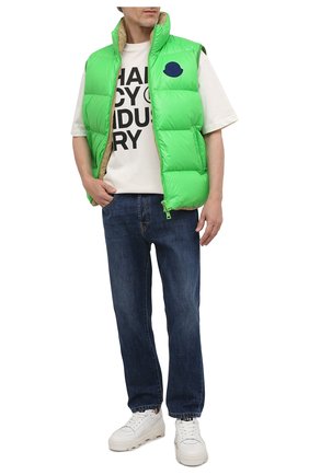 Мужской пуховый жилет sumida 2 moncler 1952 MONCLER GENIUS зеленого цвета по цене 66700 руб., арт. G2-092-1A000-34-53A0E | Фото 2 Мужской пуховый жилет sumida 2 moncler 1952 MONCLER GENIUS зеленого цвета, арт. G2-092-1A000-34-53A0E | Фото 2 (Материал подклада: Синтетический материал; Материал внешний: Синтетический материал; Материал утеплителя: Пух и перо; Кросс-КТ: Куртка, Пуховик; Стили: Спорт-шик)