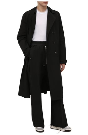 Мужские хлопковые брюки RICK OWENS черного цвета по цене 124500 руб., арт. RR02A5300/NDKLC4 | Фото 2 Мужские хлопковые брюки RICK OWENS черного цвета, арт. RR02A5300/NDKLC4 | Фото 2 (Материал внешний: Хлопок; Длина (брюки, джинсы): Стандартные; Случай: Повседневный; Стили: Минимализм)