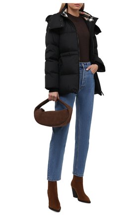 Женский пуховик BURBERRY черного цвета по цене 122000 руб., арт. 8044408 | Фото 2 Женский пуховик BURBERRY черного цвета, арт. 8044408 | Фото 2 (Длина (верхняя одежда): Короткие; Материал подклада: Синтетический материал; Материал внешний: Синтетический материал; Материал утеплителя: Пух и перо; Рукава: Длинные; Стили: Кэжуэл; Кросс-КТ: Пуховик)