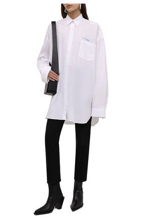 Женская хлопковая рубашка RAF SIMONS белого цвета по цене 61600 руб., арт. 212-W251-10007 | Фото 2 Женская хлопковая рубашка RAF SIMONS белого цвета, арт. 212-W251-10007 | Фото 2 (Материал внешний: Хлопок; Рукава: Длинные; Длина (для топов): Удлиненные; Стили: Кэжуэл; Принт: Без принта; Женское Кросс-КТ: Рубашка-одежда)