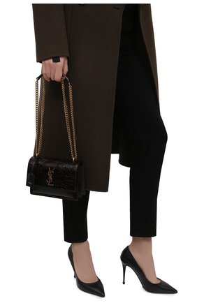 Женская сумка sunset medium SAINT LAURENT темно-коричневого цвета по цене 144000 руб., арт. 441972/2900W | Фото 2 Женская сумка sunset medium SAINT LAURENT темно-коричневого цвета, арт. 441972/2900W | Фото 2 (Размер: medium; Ремень/цепочка: На ремешке; Материал: Натуральная кожа; Сумки-технические: Сумки через плечо)