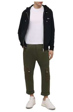Мужской хлопковая толстовка BALMAIN черного цвета по цене 78000 руб., арт. WH0JX000/B150 | Фото 2 Мужской хлопковая толстовка BALMAIN черного цвета, арт. WH0JX000/B150 | Фото 2 (Рукава: Длинные; Длина (для топов): Стандартные; Материал внешний: Хлопок; Мужское Кросс-КТ: Толстовка-одежда; Стили: Спорт-шик)