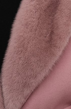Женское кашемировое пальто KITON розового цвета, арт. D52641K0551A | Фото 5 (Материал внешний: Шерсть, Кашемир; Рукава: Длинные; Региональные ограничения белый список (Axapta Mercury): RU; Стили: Классический; Длина (верхняя одежда): Длинные; 1-2-бортные: Однобортные; Материал подклада: Шелк)