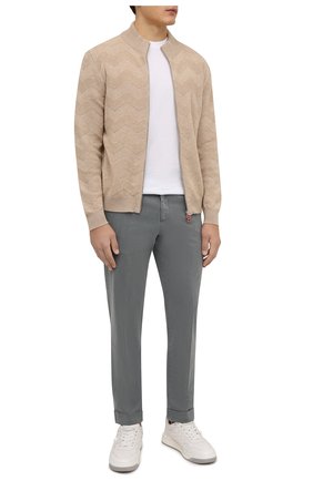 Мужской кашемировый кардиган KITON бежевого цвета по цене 251000 руб., арт. UK1299 | Фото 2 Мужской кашемировый кардиган KITON бежевого цвета, арт. UK1299 | Фото 2 (Рукава: Длинные; Материал внешний: Шерсть, Кашемир; Длина (для топов): Стандартные; Мужское Кросс-КТ: Кардиган-одежда; Стили: Кэжуэл)