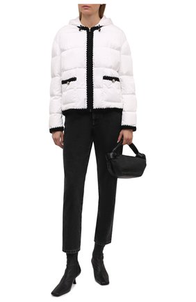 Женская куртка MIU MIU белого цвета, арт. ML733-1ZHX-F0009 | Фото 2 (Длина (верхняя одежда): Короткие; Рукава: Длинные; Кросс-КТ: Куртка; Стили: Романтичный; Материал внешний: Синтетический материал)