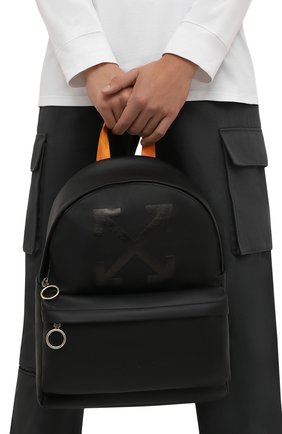 Мужской кожаный рюкзак OFF-WHITE черного цвета по цене 112500 руб., арт. 0MNB059F21LEA001 | Фото 2 Мужской кожаный рюкзак OFF-WHITE черного цвета, арт. 0MNB059F21LEA001 | Фото 2 (Материал: Натуральная кожа; Размер: large)