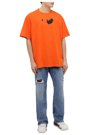 Мужская хлопковая футболка OFF-WHITE оранжевого цвета по цене 26700 руб., арт. 0MAA038F21JER008 | Фото 2 Мужская хлопковая футболка OFF-WHITE оранжевого цвета, арт. 0MAA038F21JER008 | Фото 2 (Рукава: Короткие; Материал внешний: Хлопок; Длина (для топов): Удлиненные; Принт: С принтом; Стили: Спорт-шик, Гранж)