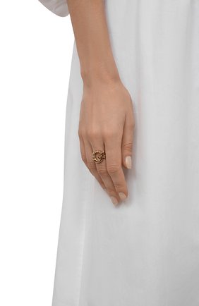 Женское кольцо alphabet g CHLOÉ золотого цвета по цене 22050 руб., арт. CHC21SFR0GCB7 | Фото 2 Женское кольцо alphabet g CHLOÉ золотого цвета, арт. CHC21SFR0GCB7 | Фото 2 (Материал: Металл)