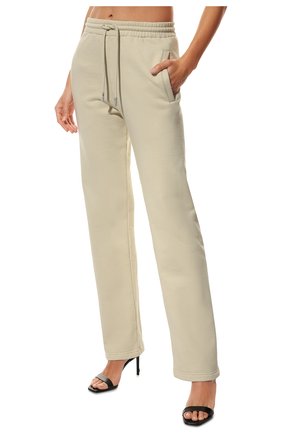 Женские хлопковые брюки OFF-WHITE кремвого цвета, арт. 0WCH008F21JER001 | Фото 3 (Силуэт Ж (брюки и джинсы): Широкие; Длина (брюки, джинсы): Стандартные; Женское Кросс-КТ: Брюки-одежда; Материал внешний: Хлопок; Стили: Спорт-шик)