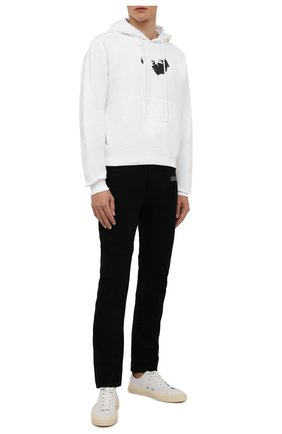 Мужские джинсы OFF-WHITE черного цвета по цене 49000 руб., арт. 0MYA126F21DEN001 | Фото 2 Мужские джинсы OFF-WHITE черного цвета, арт. 0MYA126F21DEN001 | Фото 2 (Длина (брюки, джинсы): Стандартные; Материал внешний: Хлопок; Кросс-КТ: Деним; Стили: Гранж; Силуэт М (брюки): Прямые)