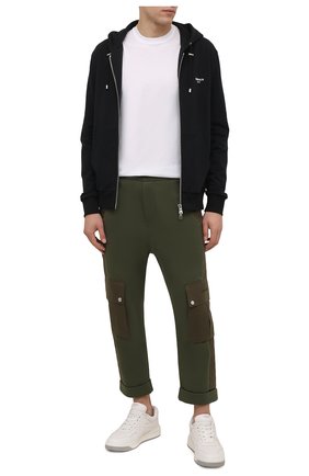 Мужские хлопковые брюки-карго BALMAIN хаки цвета по цене 121000 руб., арт. WH00B071/M017 | Фото 2 Мужские хлопковые брюки-карго BALMAIN хаки цвета, арт. WH00B071/M017 | Фото 2 (Длина (брюки, джинсы): Укороченные; Материал внешний: Хлопок; Силуэт М (брюки): Карго; Случай: Повседневный; Стили: Милитари)