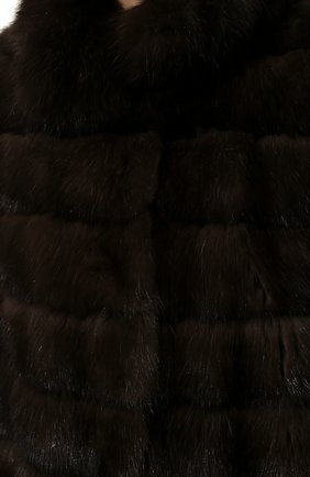 Женская двусторонняя шуба из меха соболя KUSSENKOVV темно-коричневого цвета, арт. 723504006579 | Фото 5 (Женское Кросс-КТ: Мех; Рукава: Длинные; Материал внешний: Натуральный мех; Длина (верхняя одежда): До середины бедра; Стили: Классический)