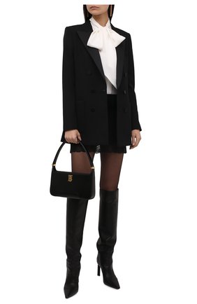 Женская шелковая блузка SAINT LAURENT молочного цвета по цене 114000 руб., арт. 669023/Y6D34 | Фото 2 Женская шелковая блузка SAINT LAURENT молочного цвета, арт. 669023/Y6D34 | Фото 2 (Рукава: Длинные; Материал внешний: Шелк; Длина (для топов): Стандартные; Женское Кросс-КТ: Блуза-одежда; Принт: Без принта; Стили: Романтичный)