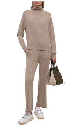 Женские кашемировые брюки POLO RALPH LAUREN бежевого цвета по цене 37950 руб., арт. 211847039 | Фото 2 Женские кашемировые брюки POLO RALPH LAUREN бежевого цвета, арт. 211847039 | Фото 2 (Материал внешний: Шерсть, Кашемир; Длина (брюки, джинсы): Стандартные; Женское Кросс-КТ: Брюки-одежда; Силуэт Ж (брюки и джинсы): Прямые; Стили: Кэжуэл)