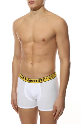 Мужские комплект из трех боксеров OFF-WHITE белого цвета по цене 10800 руб., арт. 0MUA001F21FAB002 | Фото 2 Мужские комплект из трех боксеров OFF-WHITE белого цвета, арт. 0MUA001F21FAB002 | Фото 2 (Материал внешний: Хлопок; Кросс-КТ: бельё; Мужское Кросс-КТ: Трусы)