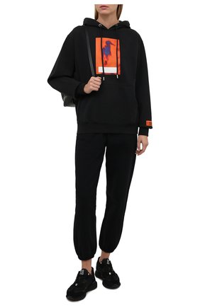 Женский хлопковое худи HERON PRESTON черного цвета по цене 35950 руб., арт. HWBB020F21JER0061022 | Фото 2 Женский хлопковое худи HERON PRESTON черного цвета, арт. HWBB020F21JER0061022 | Фото 2 (Материал внешний: Хлопок; Длина (для топов): Стандартные; Рукава: Длинные; Стили: Спорт-шик; Женское Кросс-КТ: Худи-одежда, Худи-спорт)