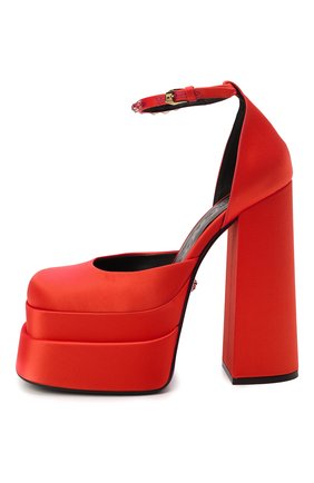 Женские текстильные туфли VERSACE красного цвета по цене 94800 руб., арт. 1002005/DRA67 | Фото 2 Женские текстильные туфли VERSACE красного цвета, арт. 1002005/DRA67 | Фото 2 (Материал внешний: Текстиль; Каблук тип: Устойчивый; Каблук высота: Высокий; Материал внутренний: Натуральная кожа; Подошва: Платформа)