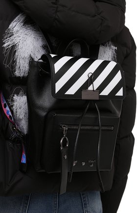 Женский рюкзак OFF-WHITE черного цвета по цене 77850 руб., арт. 0WNB007F21LEA001 | Фото 2 Женский рюкзак OFF-WHITE черного цвета, арт. 0WNB007F21LEA001 | Фото 2 (Материал: Натуральная кожа; Размер: medium; Стили: Кэжуэл)
