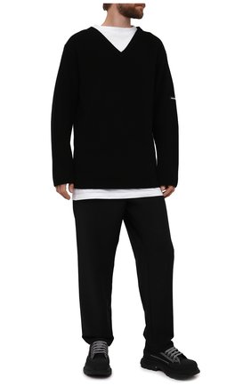 Мужской хлопковый свитер BALENCIAGA черного цвета по цене 89950 руб., арт. 678555/T3218 | Фото 2 Мужской хлопковый свитер BALENCIAGA черного цвета, арт. 678555/T3218 | Фото 2 (Материал подклада: Хлопок; Рукава: Длинные; Материал внешний: Хлопок; Мужское Кросс-КТ: Свитер-одежда; Длина (для топов): Удлиненные; Принт: Без принта; Стили: Спорт-шик)