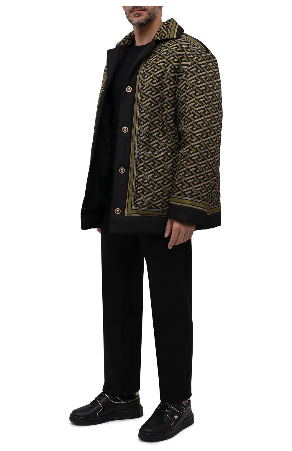 Мужская утепленная куртка VERSACE хаки цвета, арт. 1002225/1A01702 | Фото 2 (Кросс-КТ: Куртка; Рукава: Длинные; Длина (верхняя одежда): До середины бедра; Материал внешний: Синтетический материал; Мужское Кросс-КТ: утепленные куртки; Материал подклада: Синтетический материал; Стили: Кэжуэл)