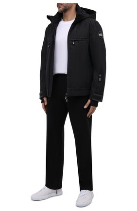 Мужская утепленная куртка GIORGIO ARMANI темно-синего цвета по цене 357000 руб., арт. 1WG0B06G/T0316 | Фото 2 Мужская утепленная куртка GIORGIO ARMANI темно-синего цвета, арт. 1WG0B06G/T0316 | Фото 2 (Рукава: Длинные; Длина (верхняя одежда): Короткие; Материал внешний: Шерсть; Материал подклада: Синтетический материал; Кросс-КТ: Куртка, Деним; Мужское Кросс-КТ: утепленные куртки; Стили: Кэжуэл)