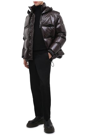 Мужская пуховик BOTTEGA VENETA темно-коричневого цвета по цене 216000 руб., арт. 665999/V0Y30 | Фото 2 Мужская пуховик BOTTEGA VENETA темно-коричневого цвета, арт. 665999/V0Y30 | Фото 2 (Материал подклада: Синтетический материал; Материал внешний: Синтетический материал; Материал утеплителя: Пух и перо; Кросс-КТ: Куртка; Мужское Кросс-КТ: пуховик-короткий; Стили: Минимализм; Длина (верхняя одежда): Короткие; Рукава: Длинные)