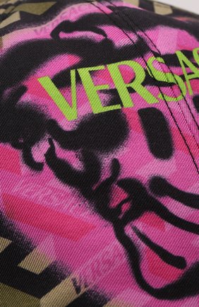Мужской шелковая бейсболка VERSACE хаки цвета по цене 47650 руб., арт. 1001590/1A01916 | Фото 4 Мужской шелковая бейсболка VERSACE хаки цвета, арт. 1001590/1A01916 | Фото 4 (Материал: Текстиль, Шелк)