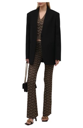 Женские брюки из вискозы VERSACE золотого цвета по цене 87850 руб., арт. 1001914/1A01524 | Фото 2 Женские брюки из вискозы VERSACE золотого цвета, арт. 1001914/1A01524 | Фото 2 (Длина (брюки, джинсы): Удлиненные; Материал внешний: Вискоза; Стили: Гламурный; Женское Кросс-КТ: Брюки-одежда; Силуэт Ж (брюки и джинсы): Расклешенные; Кросс-КТ: Трикотаж)