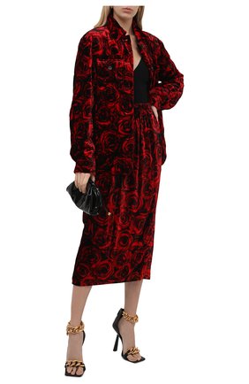 Женская куртка из вискозы и шелка DRIES VAN NOTEN красного цвета по цене 104000 руб., арт. 212-010522-3501 | Фото 2 Женская куртка из вискозы и шелка DRIES VAN NOTEN красного цвета, арт. 212-010522-3501 | Фото 2 (Длина (верхняя одежда): Короткие; Материал внешний: Вискоза; Рукава: Длинные; Стили: Гламурный; Кросс-КТ: Куртка)
