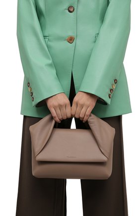 Женская сумка fold JW ANDERSON бежевого цвета по цене 66950 руб., арт. HB0407 LA0088 | Фото 2 Женская сумка fold JW ANDERSON бежевого цвета, арт. HB0407 LA0088 | Фото 2 (Материал: Натуральная кожа; Сумки-технические: Сумки top-handle; Размер: small)
