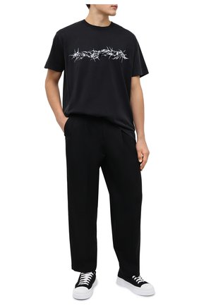 Мужская хлопковая футболка GIVENCHY черного цвета по цене 47050 руб., арт. BM716Y3Y6B | Фото 2 Мужская хлопковая футболка GIVENCHY черного цвета, арт. BM716Y3Y6B | Фото 2 (Материал внешний: Хлопок; Длина (для топов): Стандартные; Рукава: Короткие; Принт: С принтом; Стили: Панк)