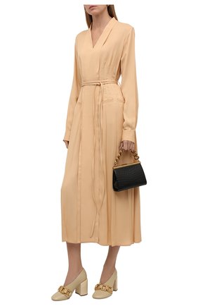 Женское платье из вискозы JIL SANDER светло-бежевого цвета по цене 169500 руб., арт. JSWT506706-WT381500 | Фото 2 Женское платье из вискозы JIL SANDER светло-бежевого цвета, арт. JSWT506706-WT381500 | Фото 2 (Материал внешний: Вискоза; Стили: Минимализм; Женское Кросс-КТ: Платье-одежда; Рукава: Длинные; Длина Ж (юбки, платья, шорты): Миди)