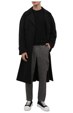 Мужская хлопковый лонгслив BURBERRY черного цвета по цене 39300 руб., арт. 8045548 | Фото 2 Мужская хлопковый лонгслив BURBERRY черного цвета, арт. 8045548 | Фото 2 (Материал внешний: Хлопок; Рукава: Длинные; Длина (для топов): Стандартные; Принт: С принтом; Стили: Кэжуэл)