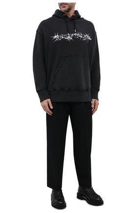Мужской хлопковое худи GIVENCHY черного цвета по цене 94750 руб., арт. BMJ0D53Y69 | Фото 2 Мужской хлопковое худи GIVENCHY черного цвета, арт. BMJ0D53Y69 | Фото 2 (Материал внешний: Хлопок; Мужское Кросс-КТ: Худи-одежда; Принт: С принтом; Стили: Панк; Длина (для топов): Удлиненные; Рукава: Длинные)