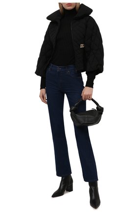 Женская пуховая куртка DOLCE & GABBANA черного цвета по цене 167000 руб., арт. F9J21Z/G7YZV | Фото 2 Женская пуховая куртка DOLCE & GABBANA черного цвета, арт. F9J21Z/G7YZV | Фото 2 (Рукава: Длинные; Материал внешний: Синтетический материал; Материал подклада: Синтетический материал; Длина (верхняя одежда): Короткие; Материал утеплителя: Пух и перо; Стили: Спорт-шик; Кросс-КТ: Куртка; Женское Кросс-КТ: Пуховик-куртка)