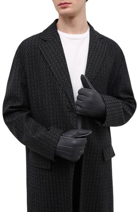 Мужские кожаные перчатки PARAJUMPERS серого цвета по цене 11300 руб., арт. GL11/SHEARLING GL0VES | Фото 2 Мужские кожаные перчатки PARAJUMPERS серого цвета, арт. GL11/SHEARLING GL0VES | Фото 2 (Материал: Натуральный мех; Мужское Кросс-КТ: Кожа и замша)