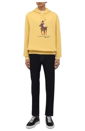 Мужской худи POLO RALPH LAUREN желтого цвета по цене 25050 руб., арт. 710853309 | Фото 2 Мужской худи POLO RALPH LAUREN желтого цвета, арт. 710853309 | Фото 2 (Материал внешний: Синтетический материал, Хлопок; Длина (для топов): Стандартные; Рукава: Длинные; Мужское Кросс-КТ: Худи-одежда; Принт: С принтом; Стили: Спорт-шик)