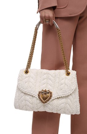 Женская сумка devotion DOLCE & GABBANA белого цвета по цене 217500 руб., арт. BB6949/AQ149 | Фото 2 Женская сумка devotion DOLCE & GABBANA белого цвета, арт. BB6949/AQ149 | Фото 2 (Материал: Текстиль; Ремень/цепочка: На ремешке; Размер: medium; Сумки-технические: Сумки через плечо)
