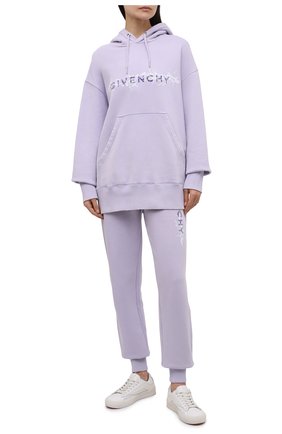 Женский хлопковое худи GIVENCHY сиреневого цвета по цене 94750 руб., арт. BMJ0D53Y69 | Фото 2 Женский хлопковое худи GIVENCHY сиреневого цвета, арт. BMJ0D53Y69 | Фото 2 (Рукава: Длинные; Материал внешний: Хлопок; Принт: С принтом; Стили: Спорт-шик; Женское Кросс-КТ: Худи-одежда; Длина (для топов): Удлиненные)