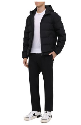 Мужская утепленная куртка Z ZEGNA черного цвета по цене 77650 руб., арт. VY011/ZZ082 | Фото 2 Мужская утепленная куртка Z ZEGNA черного цвета, арт. VY011/ZZ082 | Фото 2 (Материал подклада: Синтетический материал; Материал внешний: Синтетический материал; Мужское Кросс-КТ: пуховик-короткий; Кросс-КТ: Куртка; Рукава: Длинные; Длина (верхняя одежда): Короткие; Стили: Кэжуэл)