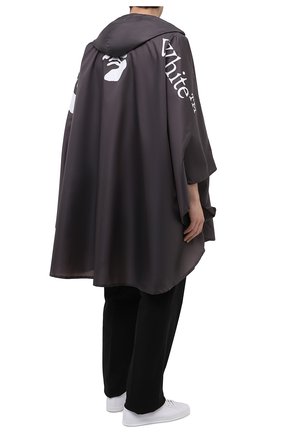 Мужская пончо OFF-WHITE темно-серого цвета по цене 28250 руб., арт. 0MZG048F21FAB001 | Фото 2 Мужская пончо OFF-WHITE темно-серого цвета, арт. 0MZG048F21FAB001 | Фото 2 (Материал внешний: Синтетический материал; Длина (верхняя одежда): До колена; Рукава: Длинные; Стили: Спорт-шик; Кросс-КТ: дождевики; Shop in Shop M: Верхняя одежда)