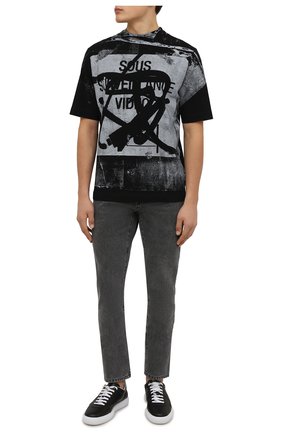 Мужская хлопковая футболка OFF-WHITE черного цвета по цене 39000 руб., арт. 0MAA119F21JER001 | Фото 2 Мужская хлопковая футболка OFF-WHITE черного цвета, арт. 0MAA119F21JER001 | Фото 2 (Материал внешний: Хлопок; Рукава: Короткие; Принт: С принтом; Стили: Гранж; Shop in Shop M: Футболки; Длина (для топов): Стандартные)