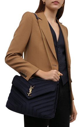 Женская сумка monogram loulou medium SAINT LAURENT темно-синего цвета по цене 173500 руб., арт. 574946/1U867 | Фото 2 Женская сумка monogram loulou medium SAINT LAURENT темно-синего цвета, арт. 574946/1U867 | Фото 2 (Материал: Натуральная кожа, Натуральная замша; Размер: medium; Сумки-технические: Сумки через плечо; Ремень/цепочка: На ремешке)