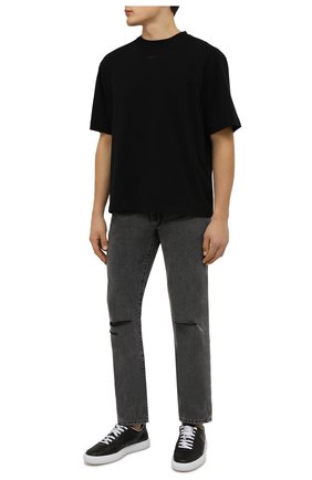 Мужская хлопковая футболка OFF-WHITE черного цвета по цене 29250 руб., арт. 0MAA120F21JER006 | Фото 2 Мужская хлопковая футболка OFF-WHITE черного цвета, арт. 0MAA120F21JER006 | Фото 2 (Материал внешний: Хлопок; Рукава: Короткие; Длина (для топов): Стандартные; Стили: Кэжуэл, Спорт-шик; Принт: С принтом)